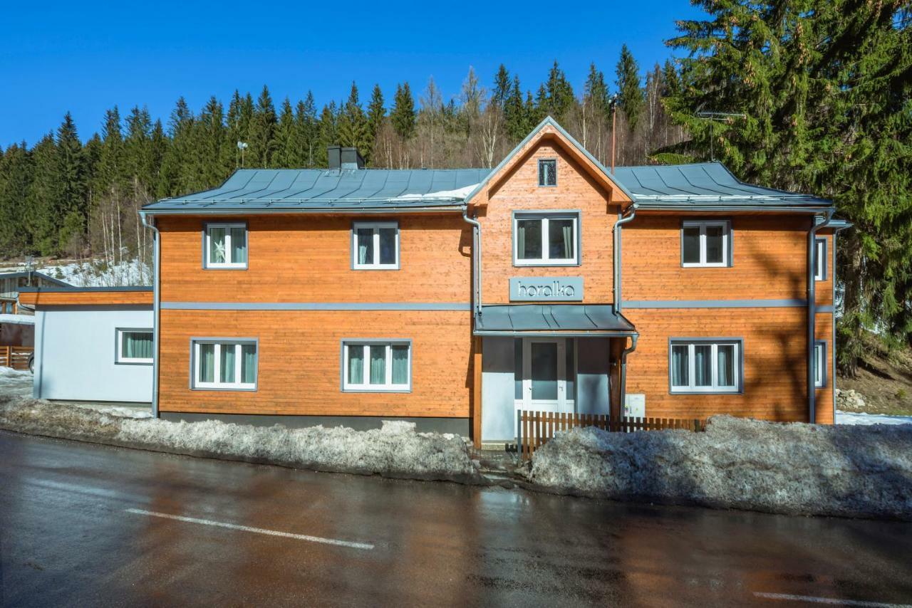 Horalka Apartman Pec Pec pod Sněžkou Buitenkant foto